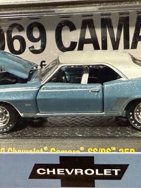 '69 Camaro SS/RS 350 Blue & White Die-Cast M2 Machines Chase
